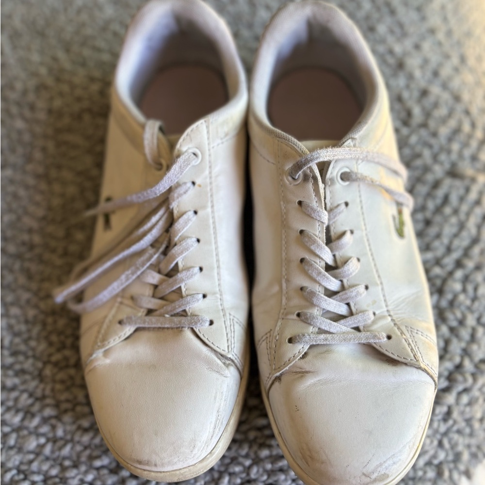Women’s Cream Sneakers 🤍